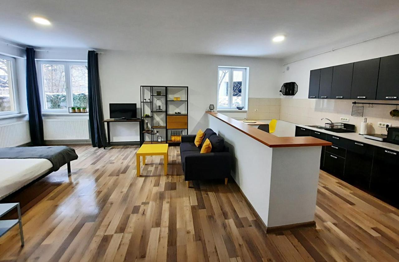 Pif Apartments Sadoveanu Braşov Exteriör bild