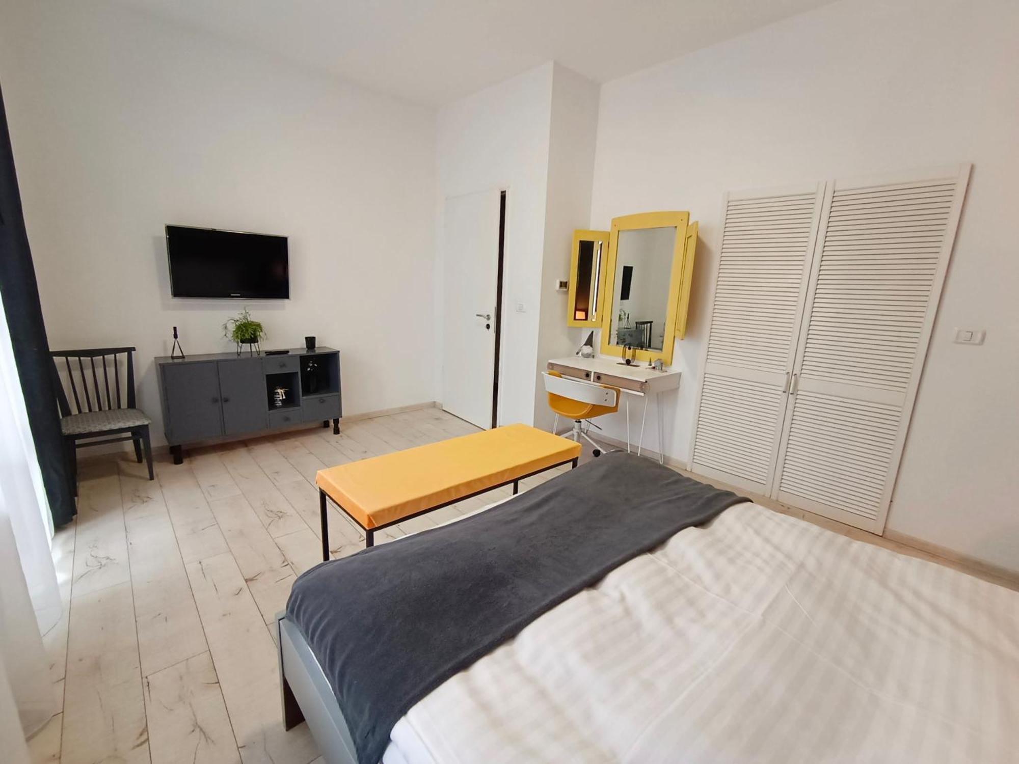 Pif Apartments Sadoveanu Braşov Exteriör bild